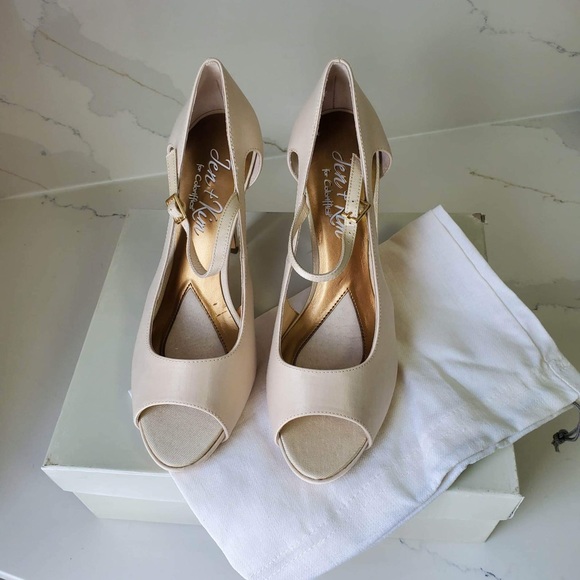 Jen+Kim. Satin material. NWB high heels shoes. Dust bag - Picture 2 of 9
